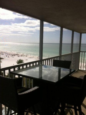 Beachfront Penthouse - Expansive Gulf View from Every Room! Wifi, Screened Lanai